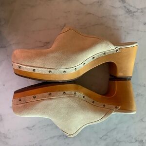 UGG Australia Beige suede Sherpa lined mule/clog